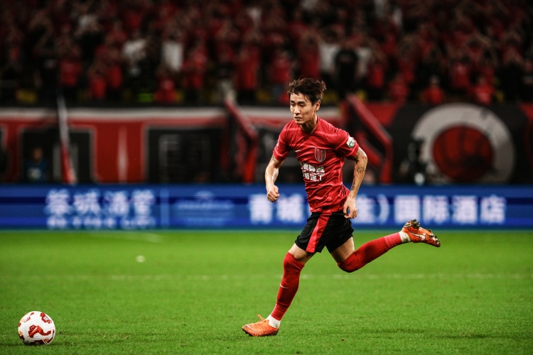 爱游戏正版-马德兴：韦世豪伤缺中乌战，高准翼、吴少聪才伤愈